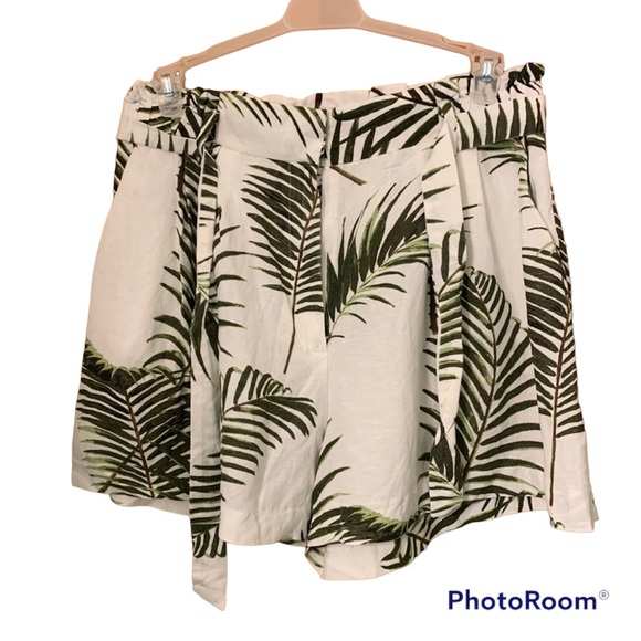 H&M Linen Blend Shorts - Picture 1 of 5